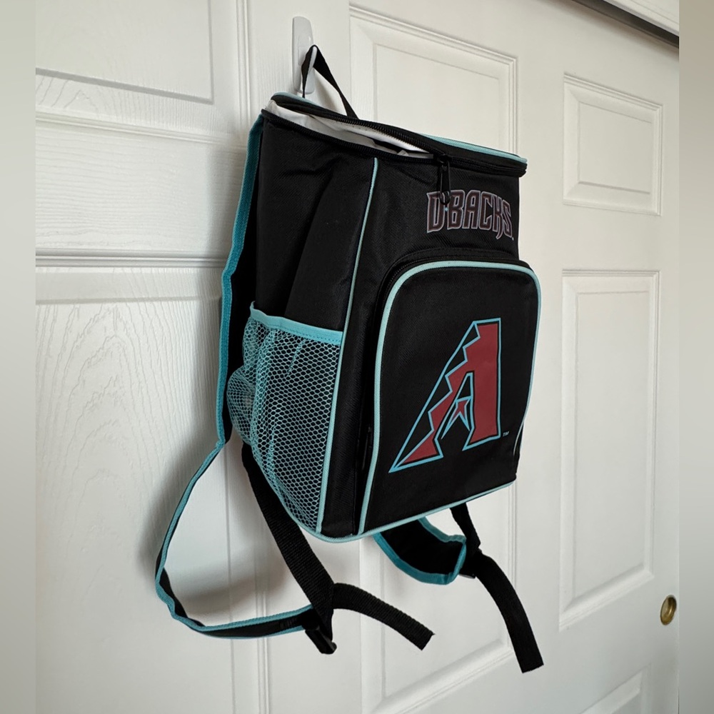 MLB Diamondbacks Backpack Cooler - Picture 2 of 6